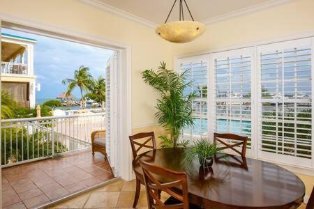 Grand Marina Suites Stock Island Yacht Club Key West Exterior foto