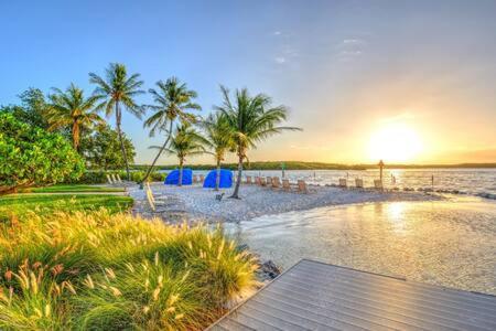 Grand Marina Suites Stock Island Yacht Club Key West Exterior foto