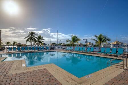 Grand Marina Suites Stock Island Yacht Club Key West Exterior foto